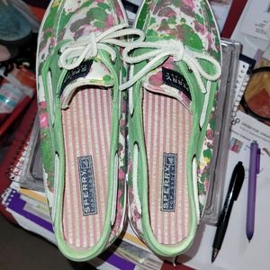 Perry ellis top sliders